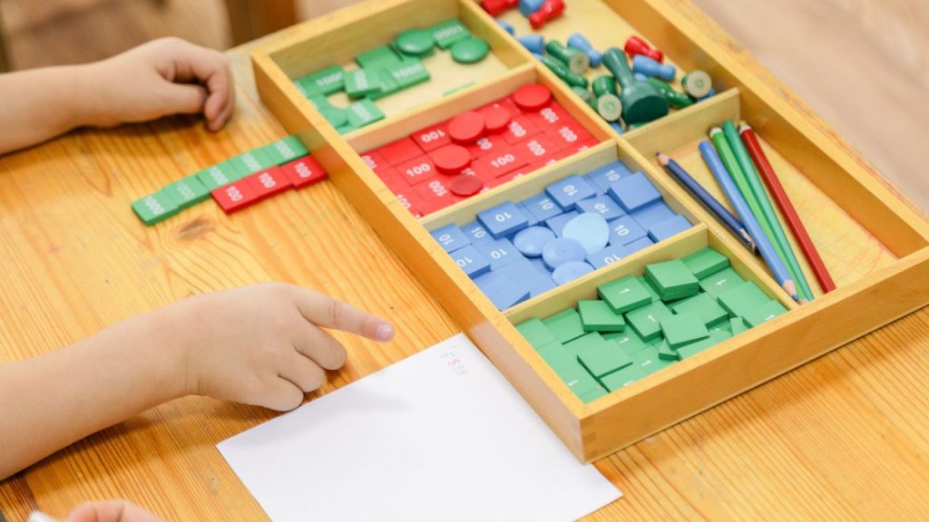 addition-with-the-Montessori-stamp-game